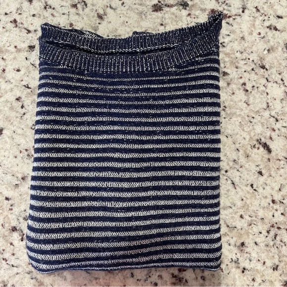 Gap Sweater Navy White Stripe Crew Neck Size XS 100% Cotton Gap Factory Nautical - Picture 8 of 8